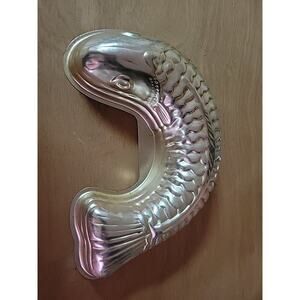 Vintage Aluminum Jello Mold Cake Pan Wall Hanging Fish Copper Tone 5 1/2 Cups